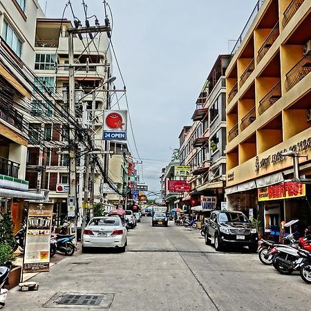 Lek Jomtien Hotel Buitenkant foto